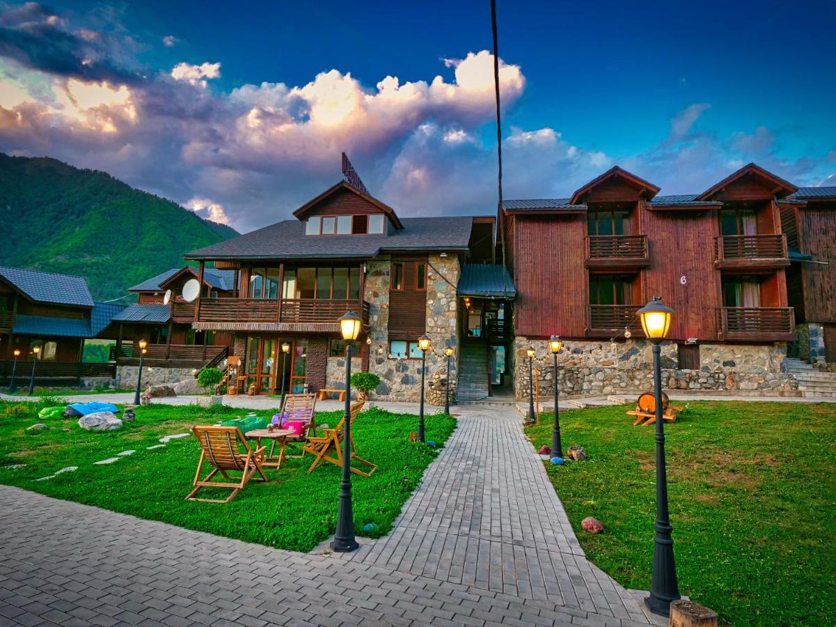 Hotel Banguriani Mestia Exterior foto